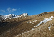 54 Salendo in lungo traverso al Termenone